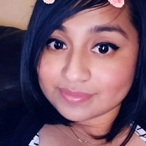 Meet your Posher, Ana