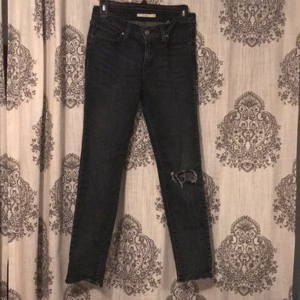 Funky dark almost black Levi’s 711 skinny