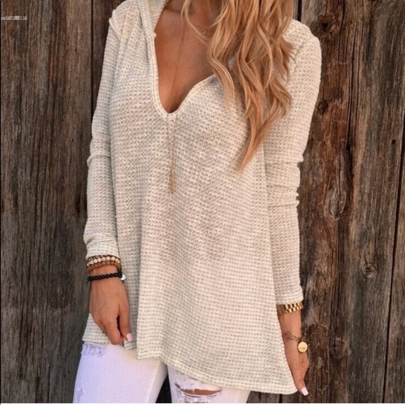 Pullover knit hoodie tunic - Picture 2 of 7