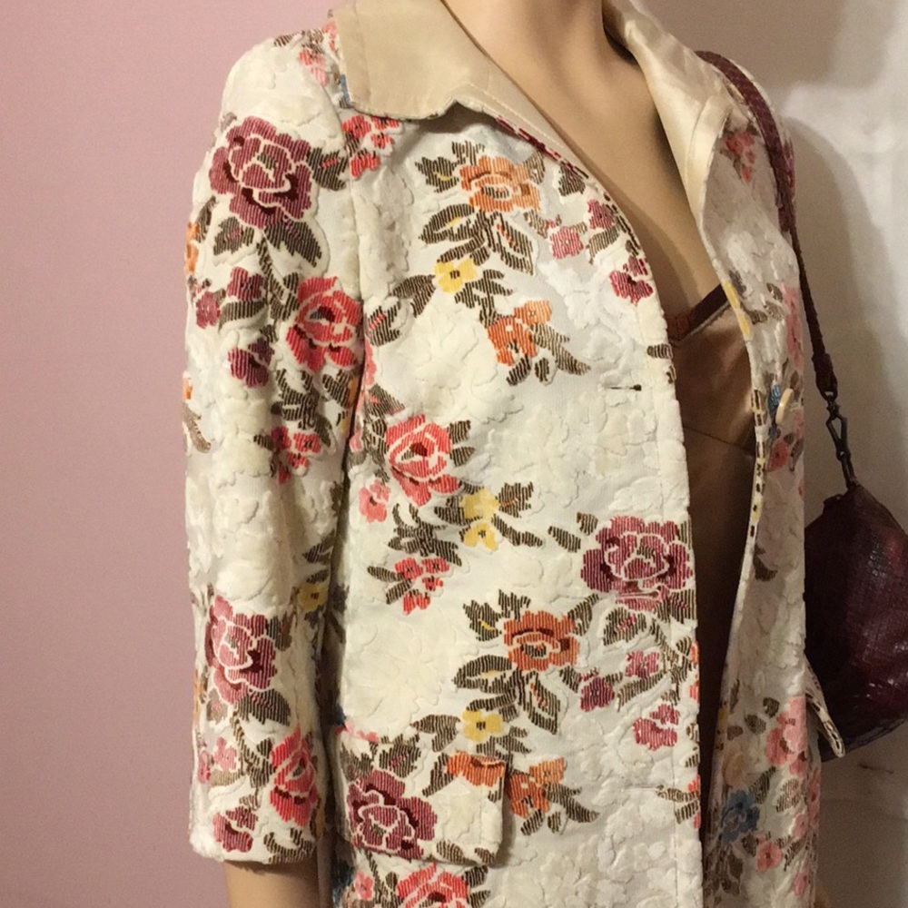ADELE FADO fitted coat (Runs Small)