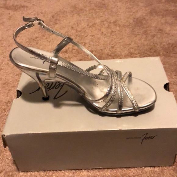 Women Sandals with Heel - Picture 2 of 4