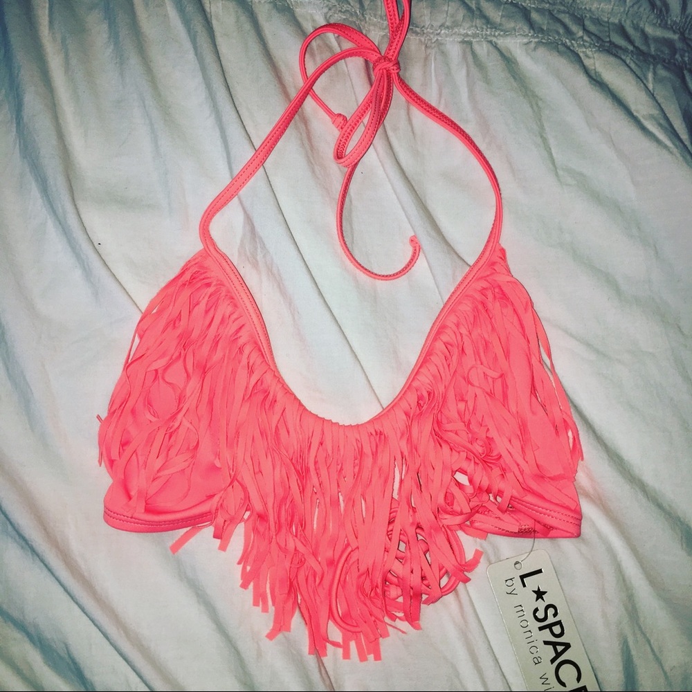 Bikini top with fringe.