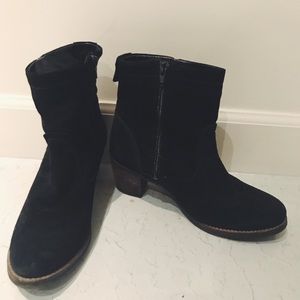 Like New Taos Savvy Bootie