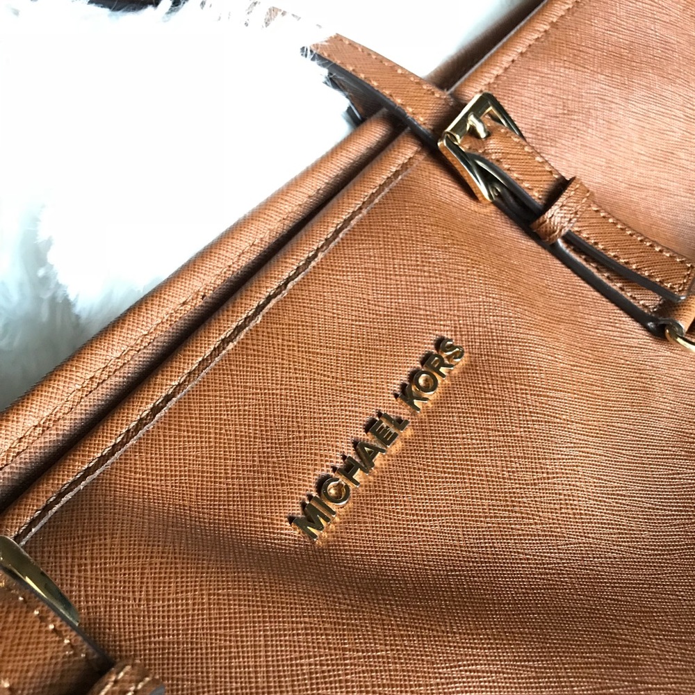 MOVING SALE Michael Kors camel brown leather purse