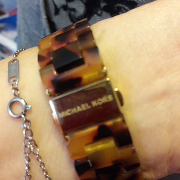 Authentic Michael Kors Chronograph Watch - Picture 6 of 7