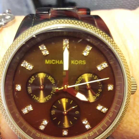 Authentic Michael Kors Chronograph Watch - Picture 2 of 7