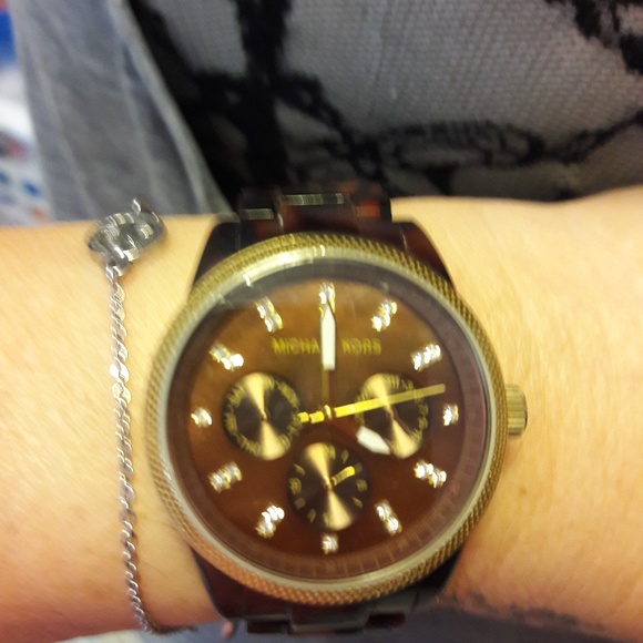 Authentic Michael Kors Chronograph Watch - Picture 4 of 7