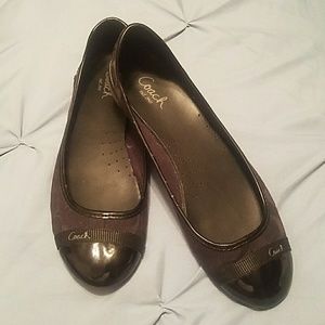Coach flats