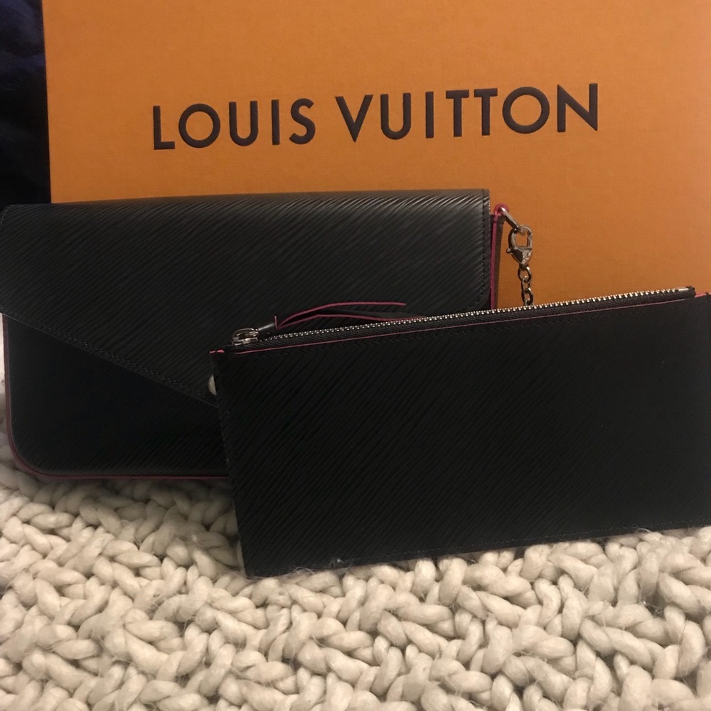 SOLD.   Louis Vuitton 2017 Pouchette
