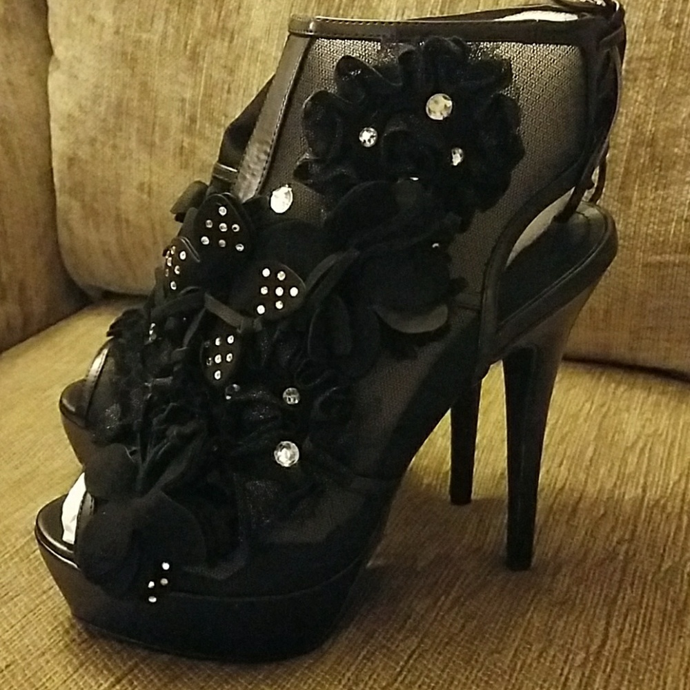 Black Colin Stuart Platform Heels, Size 9