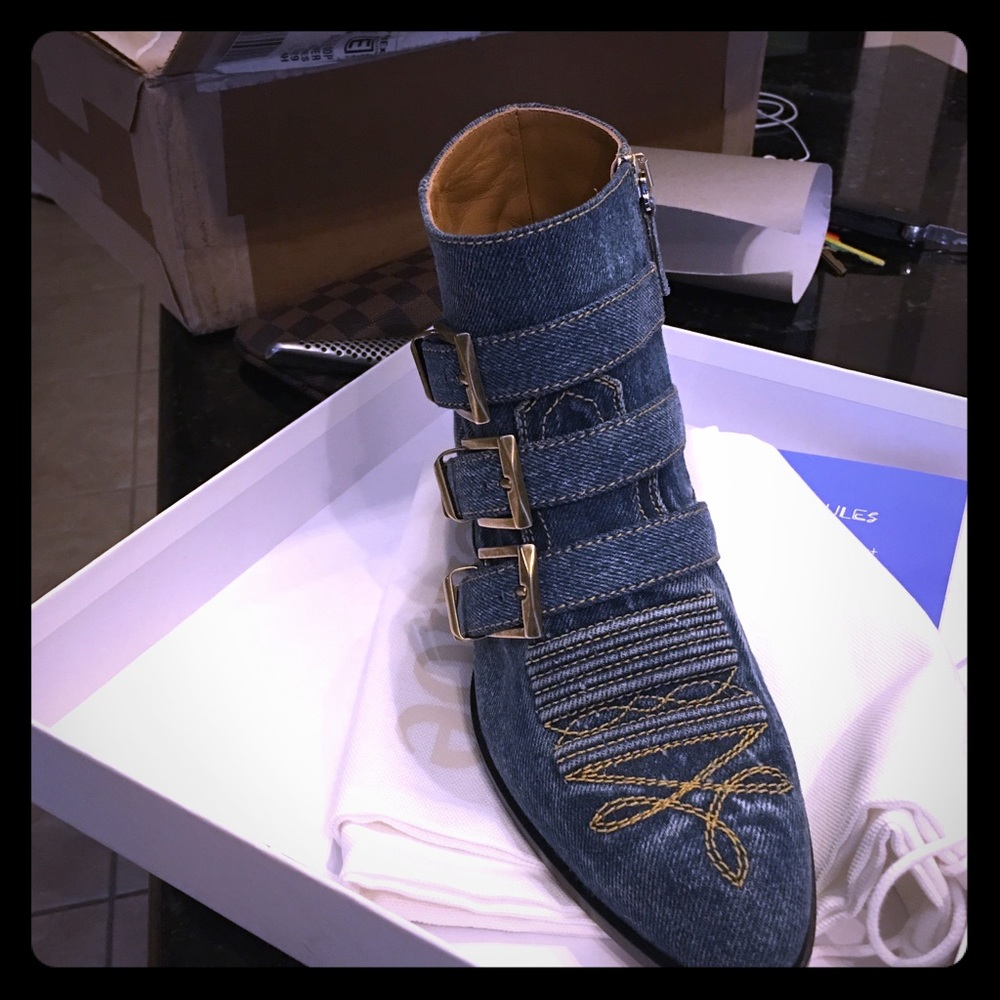 Chloe boots