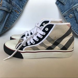 AUTHENTIC BURBERRY SNEAKERS