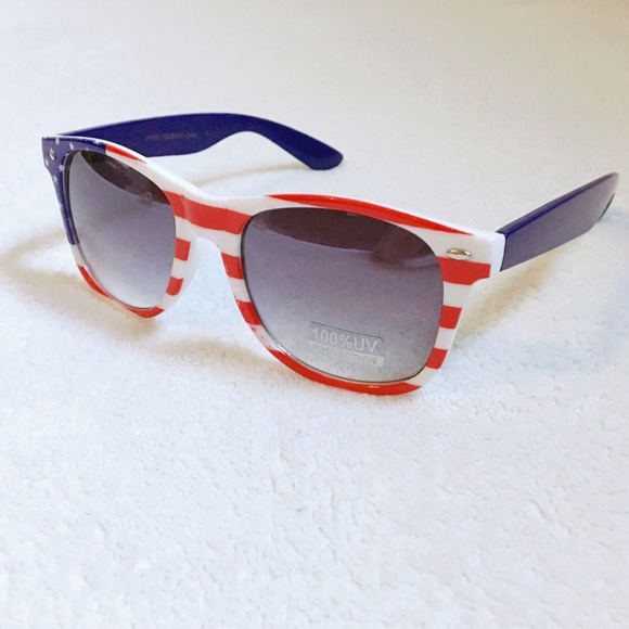 Boutique Accessories - american flag wayfarer style sunglasses