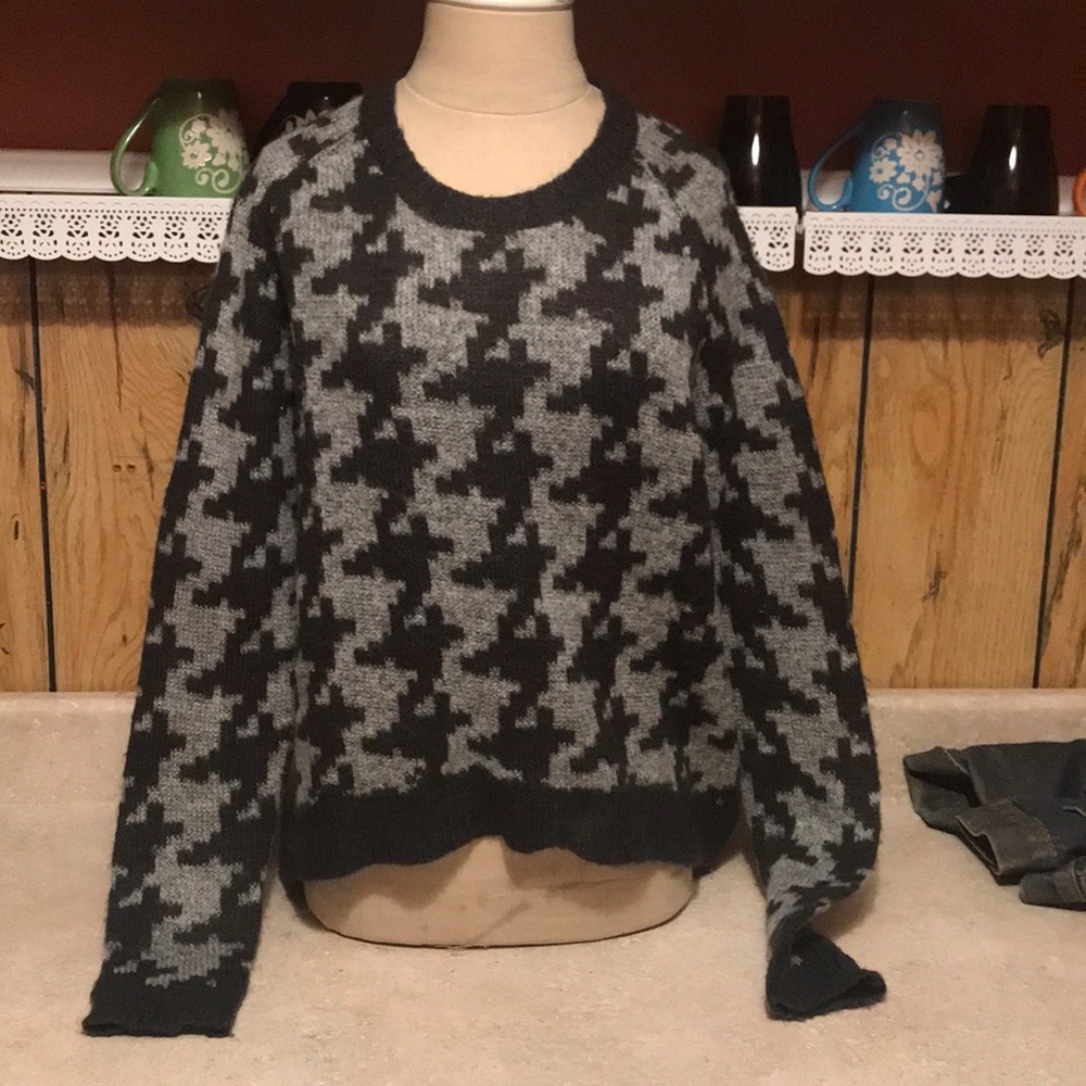 J & j sweater