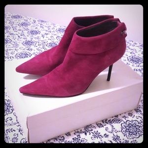 Bcbg heel booties