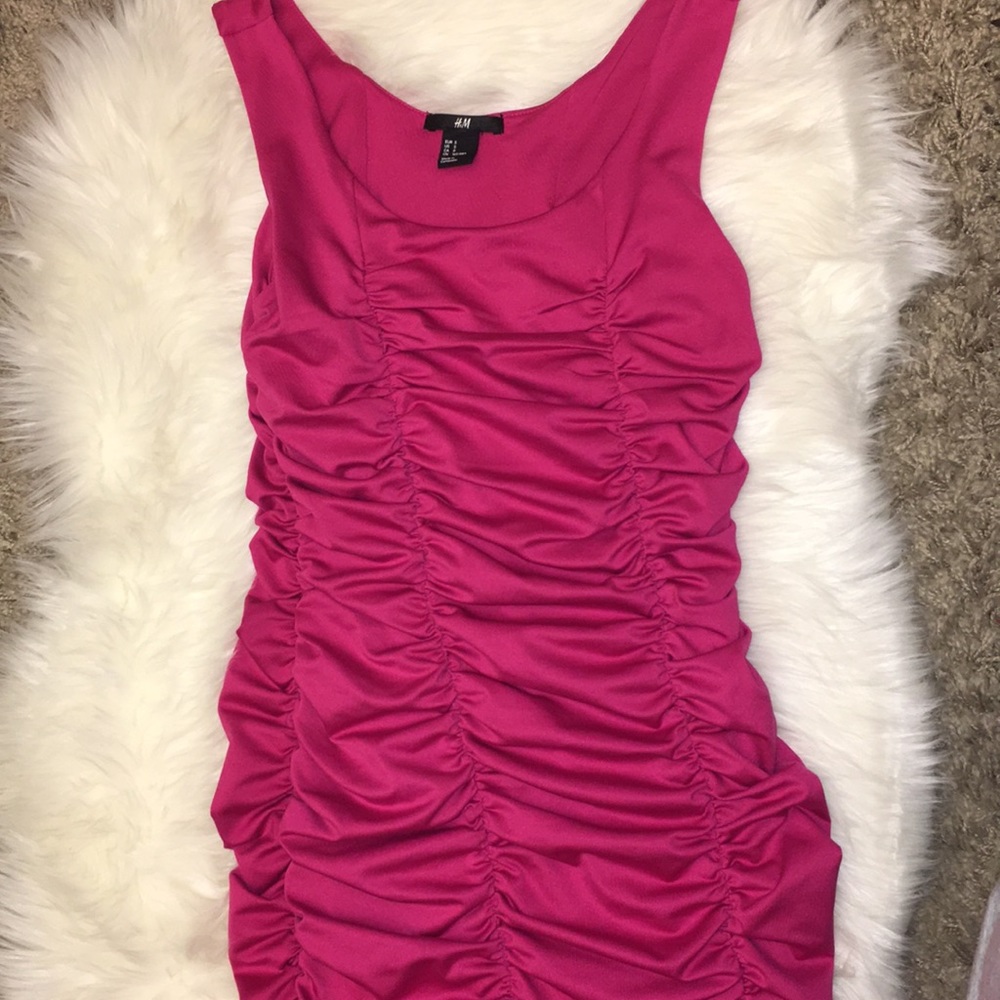 H&M Pink Scrunch 🎊🎉Holiday Party 🎉🎊 Dress SZ S