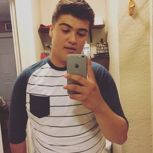 Meet your Posher, Tomas