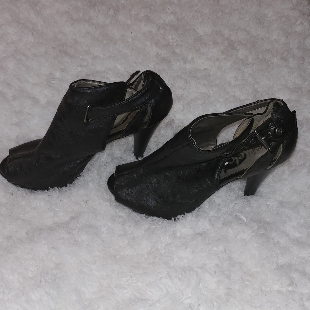 Black Rue 21 Heels