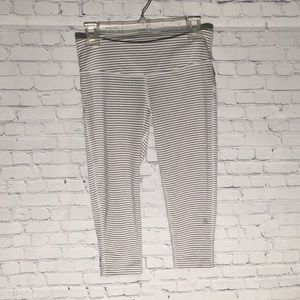 Mpg striped cropped workout pants. Sz sm. EUC.