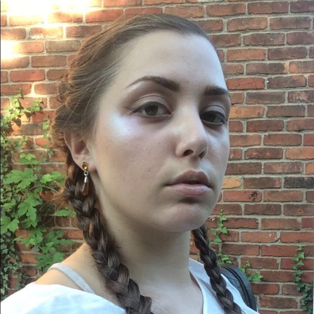 Meet your Posher, Ally