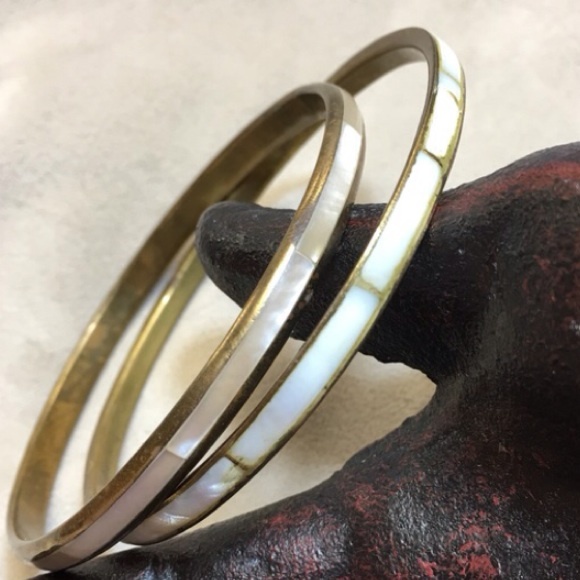 Vintage Mother of Pearl and Brass Bangle Bracelet - Picture 4 of 4
