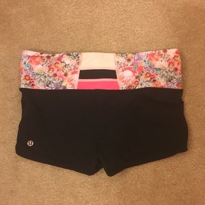 NWOT size 8 reversible Lulu boogie shorts