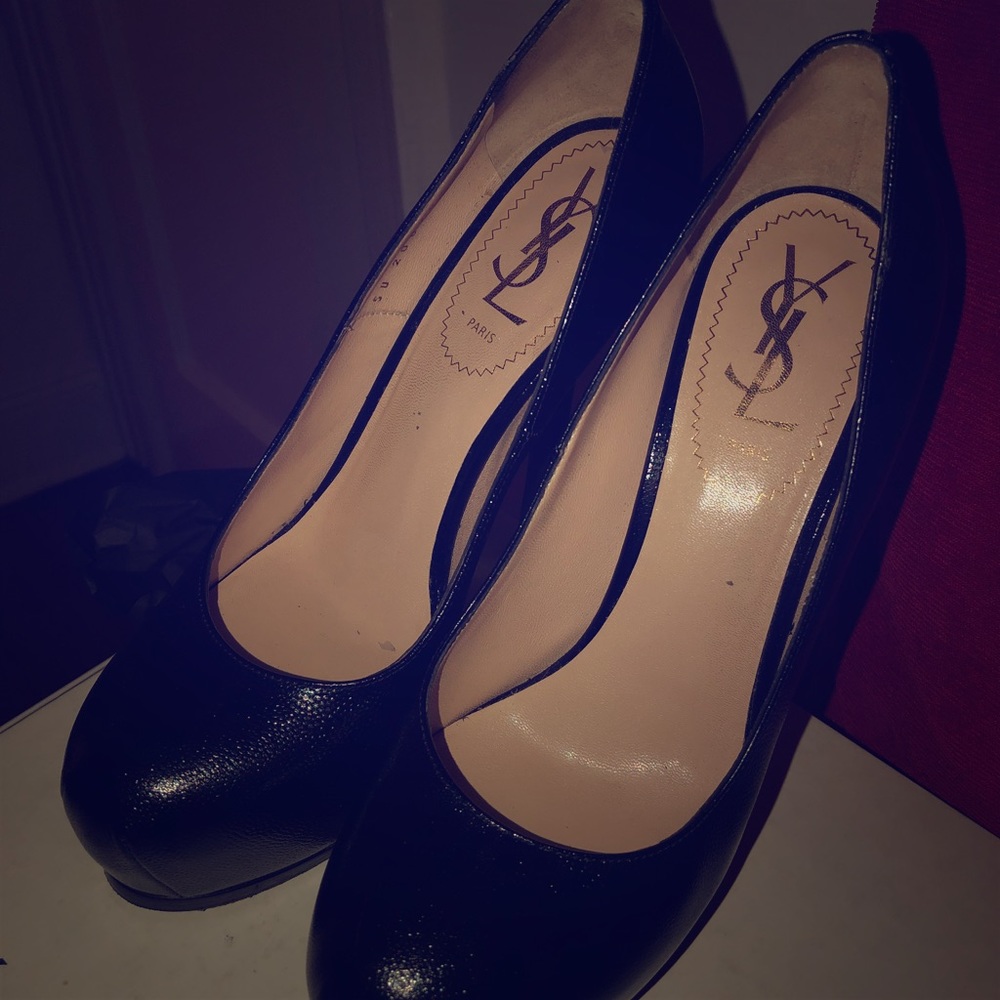 Sold!!! YSL tribute two platform pumps