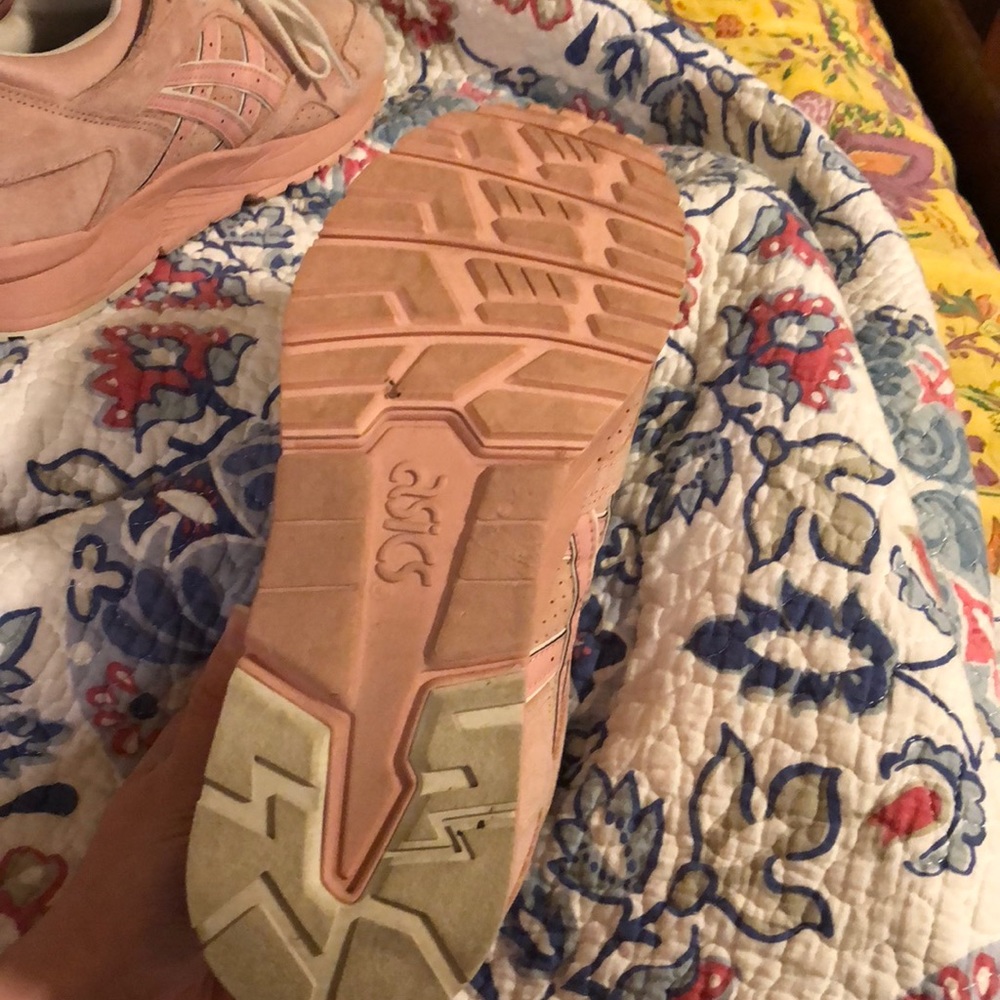 Pink ASICS - Picture 2 of 3