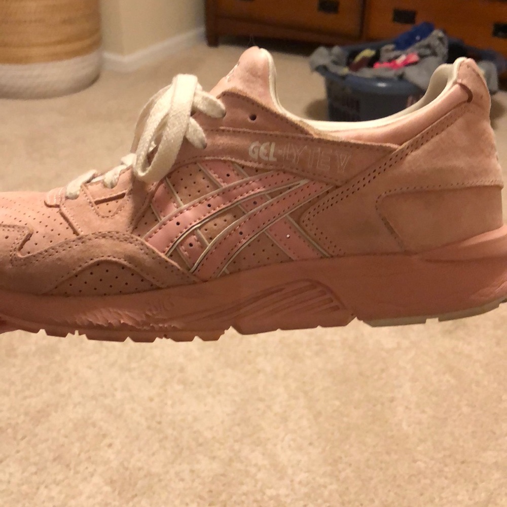Pink ASICS - Picture 3 of 3