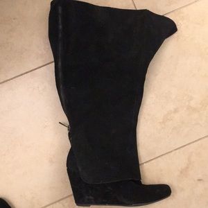 Jessica Simpson small black suede booties