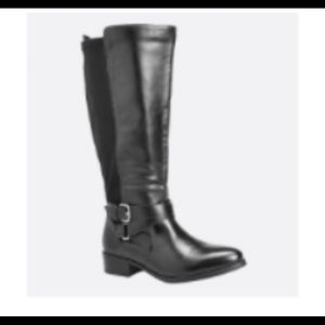 Women’s Black Wide Calf Boots