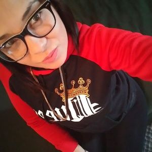 Meet your Posher, Alexandra