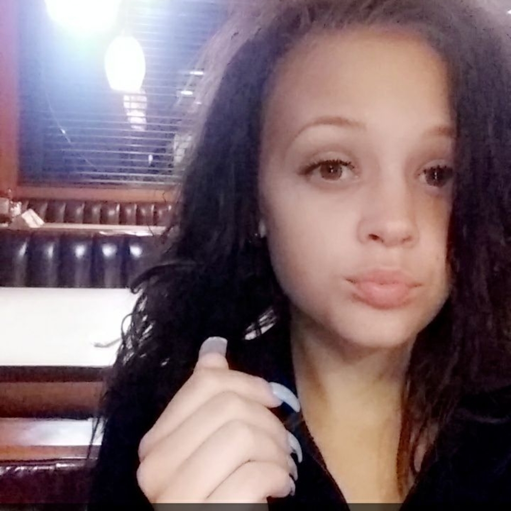 Meet your Posher, Briana