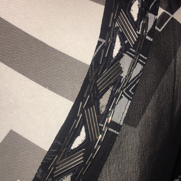 A Pea in the Pod Maternity Blouse✔️Black Geometric - Picture 4 of 5