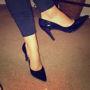 BCBG girls pointy toe heels 👠