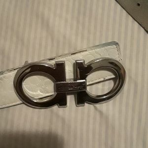 Ferragamo belt shop now