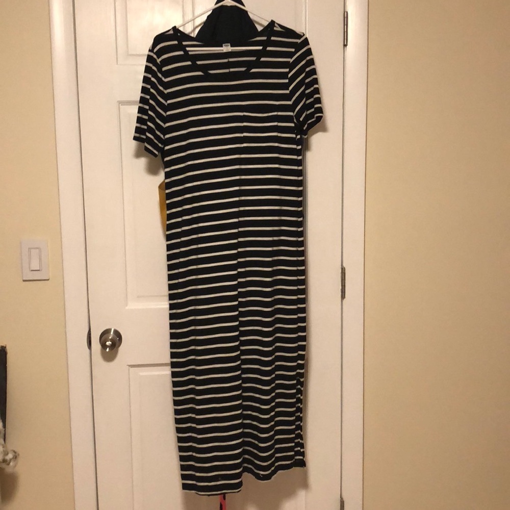 Short sleeve maxi dress