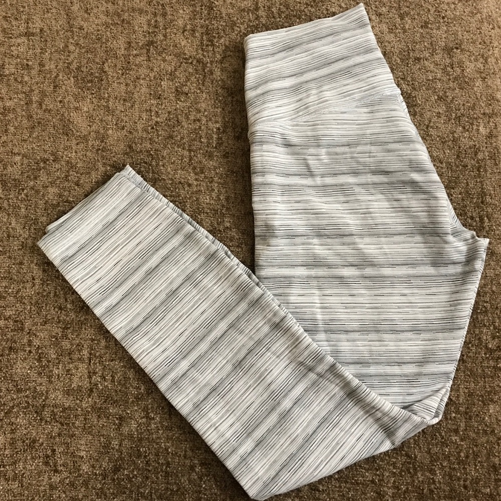 Lululemon High Times Cyber Stripe Silver Fox Crops