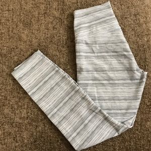 Lululemon High Times Cyber Stripe Silver Fox Crops