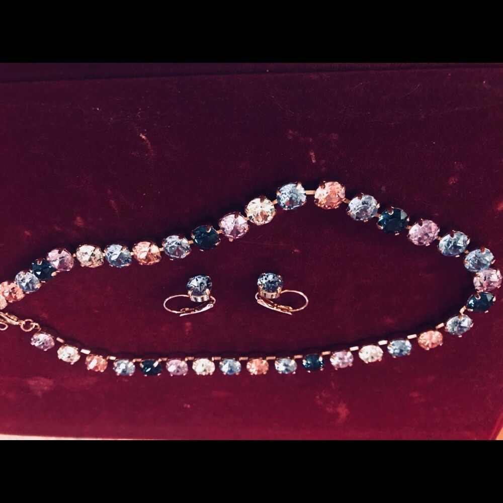 Necklace and earrings- set