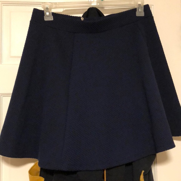High wasted skirt - Picture 1 of 2