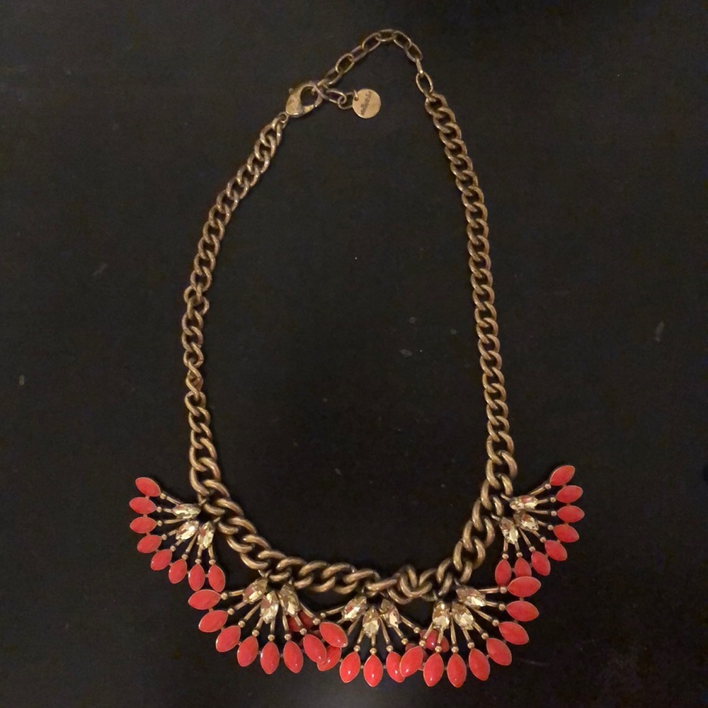 Stella and Dot Coral Cay necklace