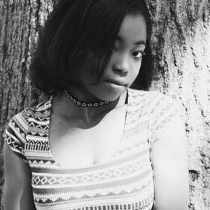 Meet your Posher, Monique