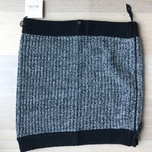 Lululemon Falling Freely Neck Warmer (Retail: $68)