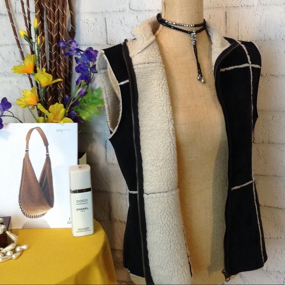 ⬇️ VEGAN SUEDE  VEST💥 - Picture 2 of 7