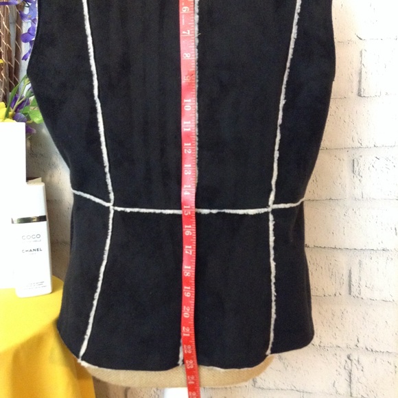 ⬇️ VEGAN SUEDE  VEST💥 - Picture 4 of 7