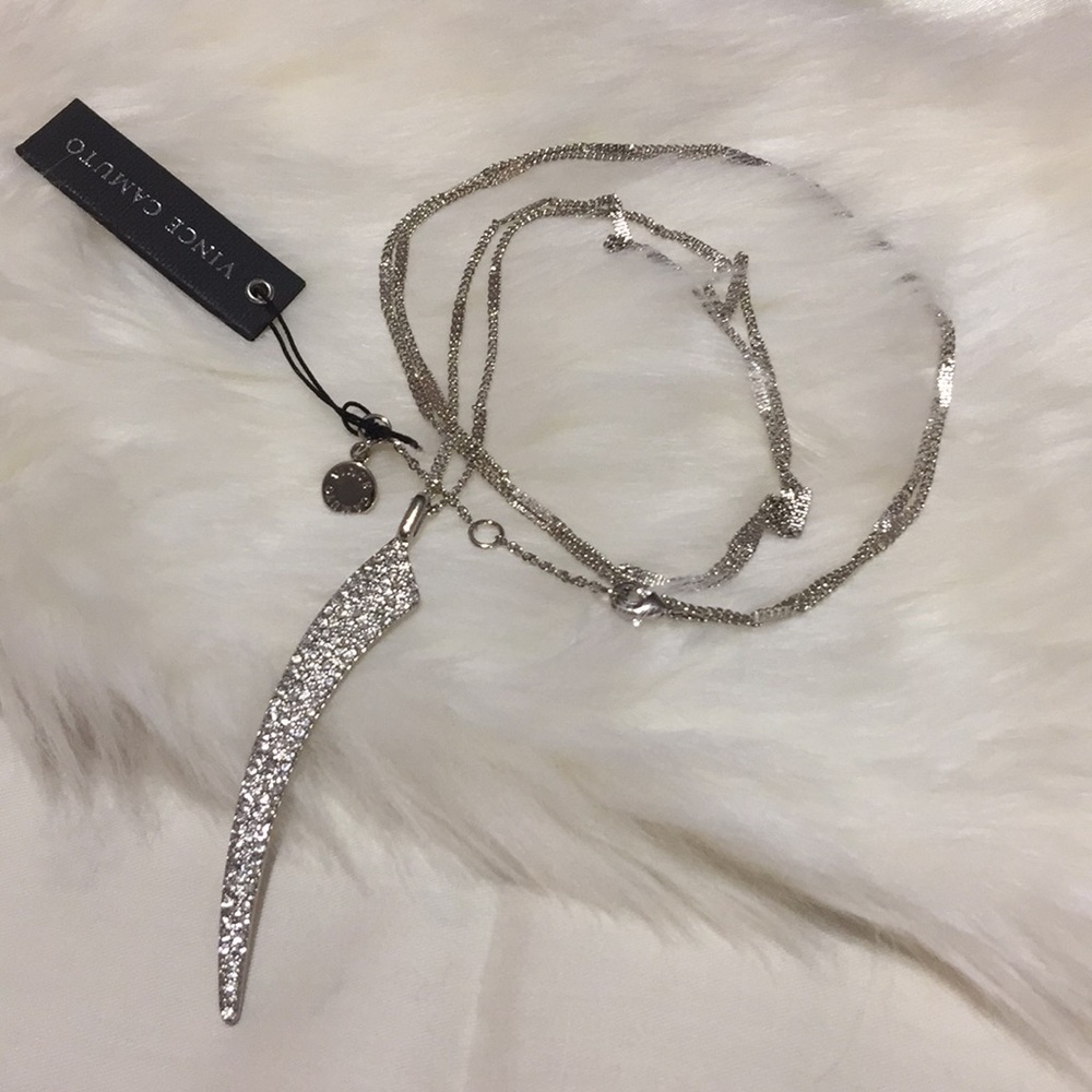 💕VINCE CAMUTO Crystals Horn necklace J99 - Picture 2 of 5