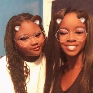 Meet your Posher, Denise