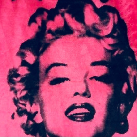 Marilyn Monroe soft fuzzy pullover - Picture 2 of 5