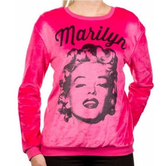 Marilyn Monroe soft fuzzy pullover - Picture 5 of 5